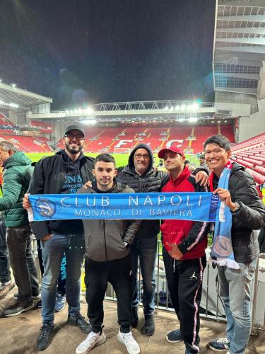 22.11.01-Liverpool-Napoli-2-0-10