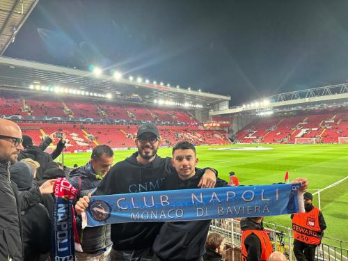 22.11.01-Liverpool-Napoli-2-0-13