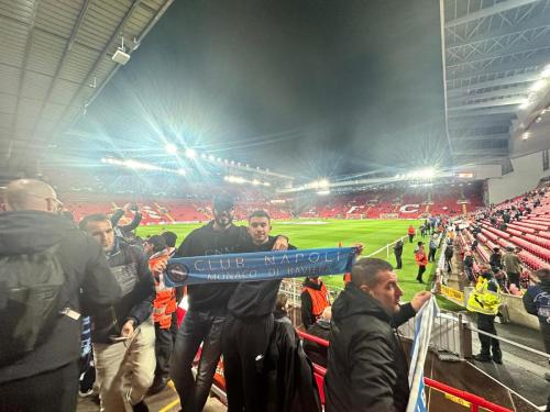 22.11.01-Liverpool-Napoli-2-0-14
