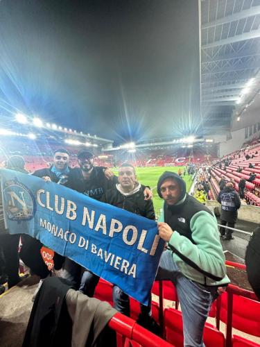 22.11.01-Liverpool-Napoli-2-0-15