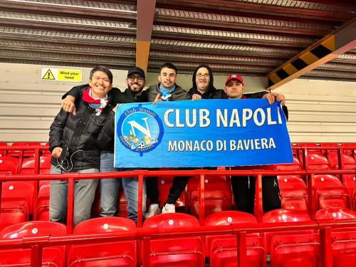 22.11.01-Liverpool-Napoli-2-0-4